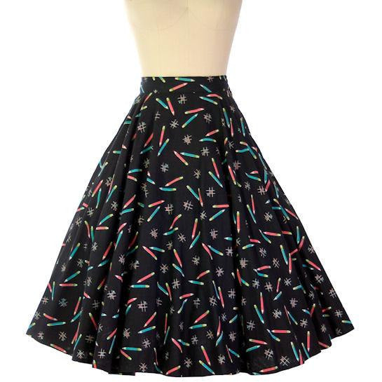 Vintage Cotton Printed Circle Skirt "Crayons" Tic Tac Toe on Black 1950s 28" Waist - The Best Vintage Clothing
 - 1