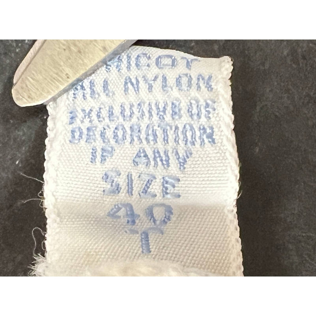 VTG Vanity Fair 1950s White Full Slip - 100% Nylon - Sheer Lace Cups - Size 40T Vanity Fair