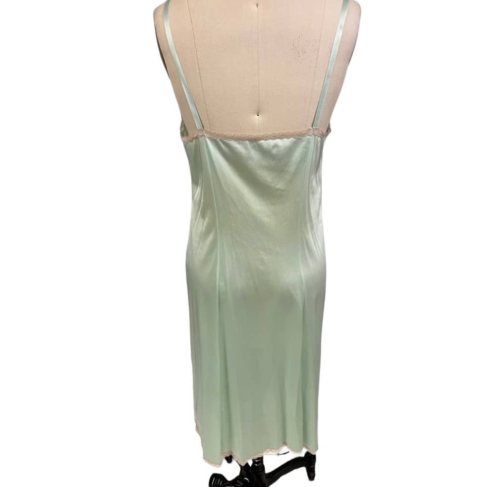 Vanity Fair Nylon Vintage Seafoam Green/lace Full Slip 36 Long NWOT slip Vanity Fair