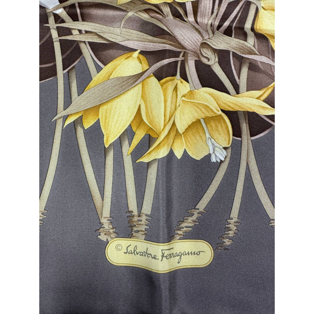VTG NIB Salvatore Ferragamo Womens 100% Silk Square Scarf Iris 34" New Arrivals Salvatore Ferragamo
