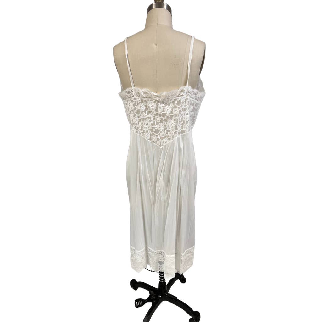 VTG Vanity Fair 1950s White Full Slip - 100% Nylon - Sheer Lace Cups - Size 40T Vanity Fair