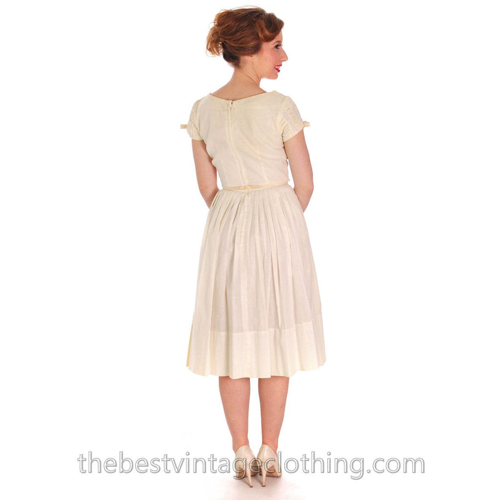 Sweet 1950s Vintage Day Dress Pale Yellow Lace Bodice 33-24-Free Small The Best Vintage Clothing