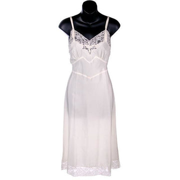 Vintage Full Slip SeamPrufe White Acetate/Nylon 1940s Beautiful Lace Size 32 - The Best Vintage Clothing
 - 1
