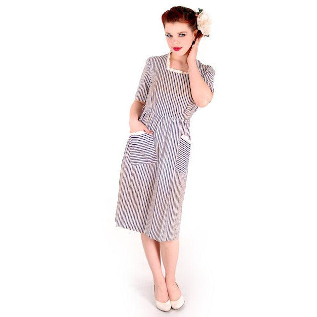 Vintage House Dress Blue Striped Seersucker Early 1940s 38-30-48 - The Best Vintage Clothing
 - 1