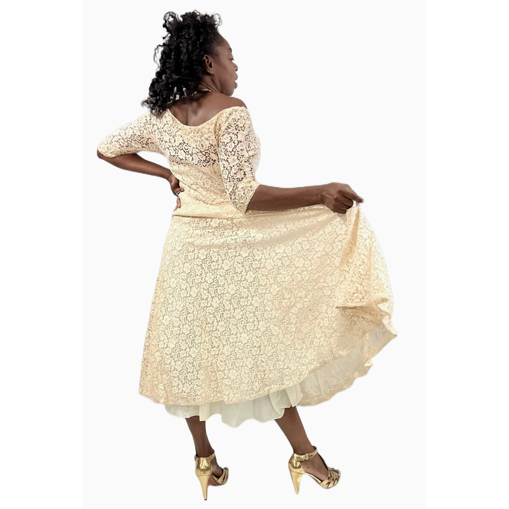 1950s Ivory Cotton Lace Gown Party / Wedding XS Circle Skirt Off Shoulder Sparkly The Best Vintage Clothing