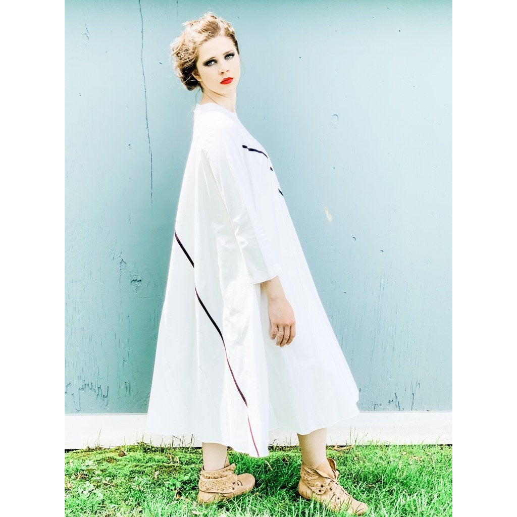 Vintage Vuokko Tent Dress White w/ Black Single Line Sz 38 S/M 1970s marimekko The Best Vintage Clothing