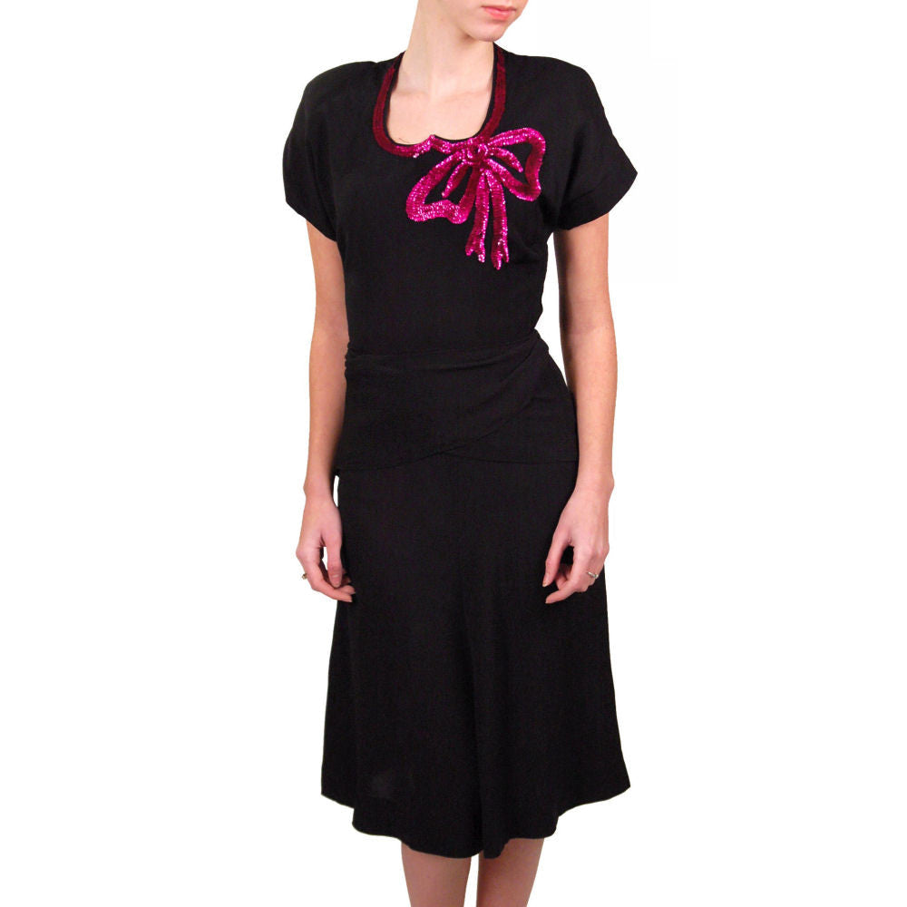 Vintage Black Rayon Dress W/Fuchsia Sequin Bow 1940S - The Best Vintage Clothing
 - 1