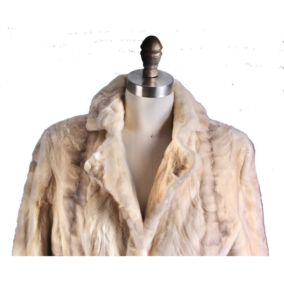 Mob Wife Vintage Chub Jacket Buttercream Colored Fur Short Sz S/M Creation Aphrodite coat The Best Vintage Clothing