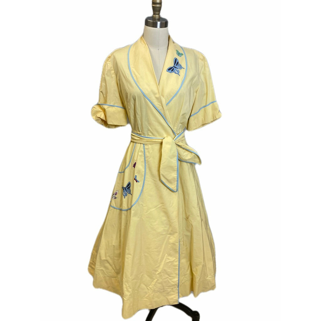 Vintage 1940s Yellow Cotton Wrap Robe Housecoat Blue Butterfly Applique M Robes The Best Vintage Clothing