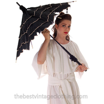 Striking Antique Parasol Black & White Silk Fancy Carved Dark Wood Handle 40" - The Best Vintage Clothing
 - 1