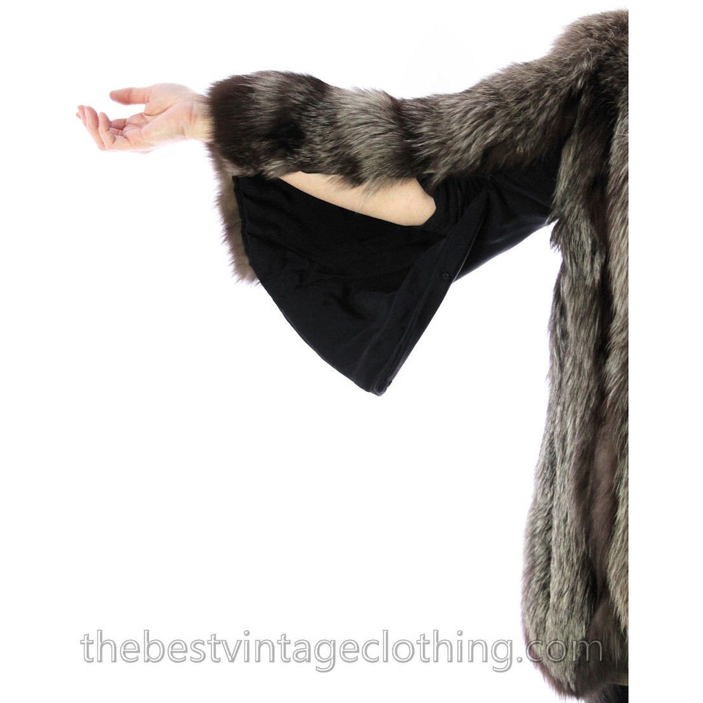 Silver Fox Coat Jacket Vintage 1940s Huge Shoulders Stunning Large E.DiFulvio Furrier coats The Best Vintage Clothing