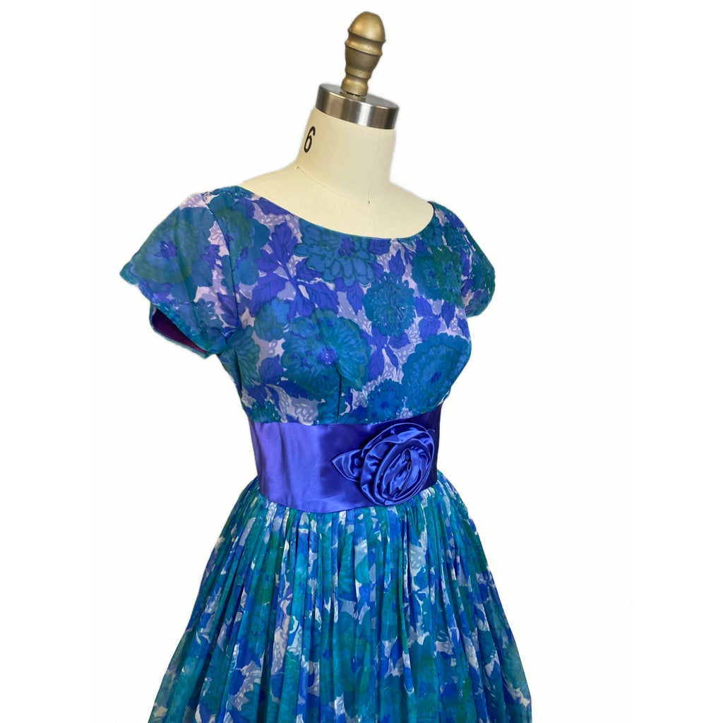 VTG Dress 50s Sheer Nylon Overlay Full Skirt Day/Party Blue Floral S Wide Waist Dresses The Best Vintage Clothing