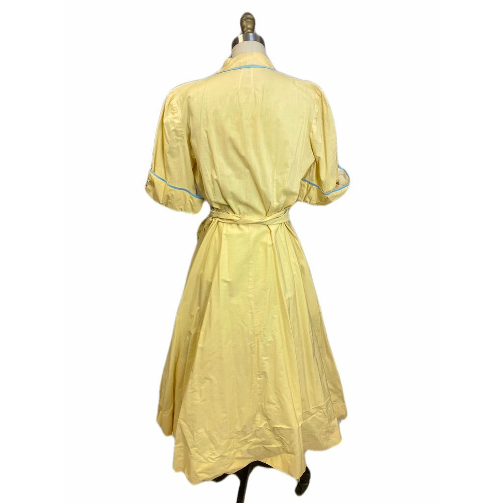 Vintage 1940s Yellow Cotton Wrap Robe Housecoat Blue Butterfly Applique M Robes The Best Vintage Clothing