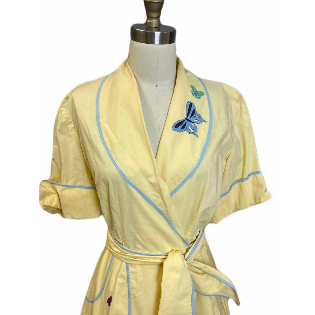 Vintage 1940s Yellow Cotton Wrap Robe Housecoat Blue Butterfly Applique M Robes The Best Vintage Clothing