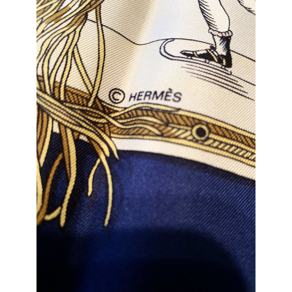 New in box Vintage Hermès Scarf Plaisirs Du Froid winter The Best Vintage Clothing