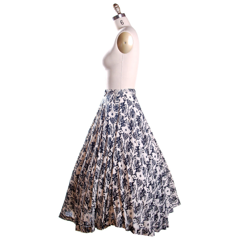 Vintage Circle Skirt Black & White Dragon Print 1950S 26 Waist Daisy's of Miami Cart2cart The Best Vintage Clothing