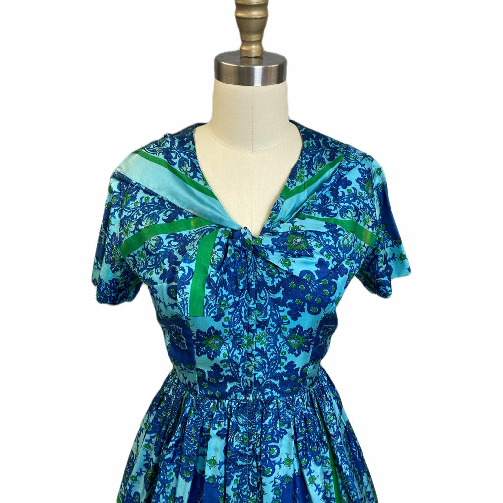 VTG Arkay Silk Dress 50s Hooded Unique Blue Floral Border S Day Dress Zip Front Dresses The Best Vintage Clothing