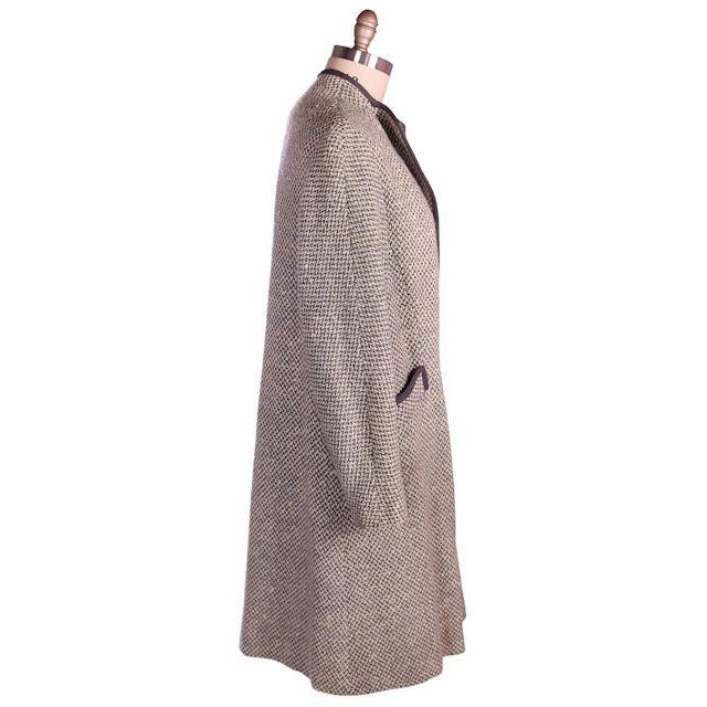 Vintage Ladies Coat Pale Gray Irish Tweed 1950s Leeds Fits S-L Women's The Best Vintage Clothing