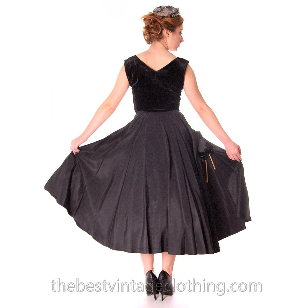 Black Velvet/Taffeta 1950s Party Gown Full Circle Vintage Dress w Rose 32-23-Free Small The Best Vintage Clothing