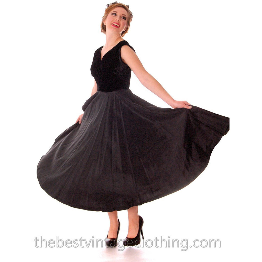 Black Velvet/Taffeta 1950s Party Gown Full Circle Vintage Dress w Rose 32-23-Free Small The Best Vintage Clothing