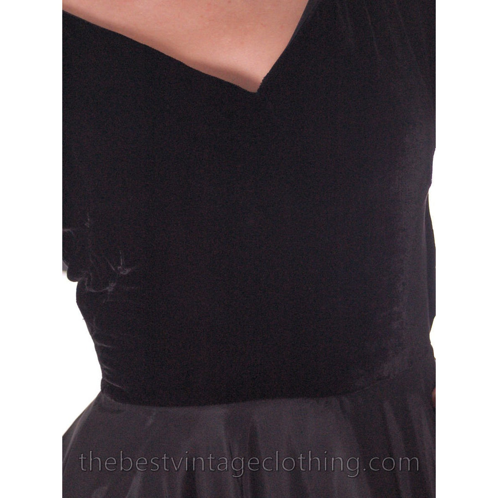 Black Velvet/Taffeta 1950s Party Gown Full Circle Vintage Dress w Rose 32-23-Free Small The Best Vintage Clothing