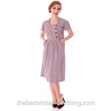 Early 1940s VTG House Dress Blue Red Striped Seersucker 37-25-38 Junior Center - The Best Vintage Clothing
