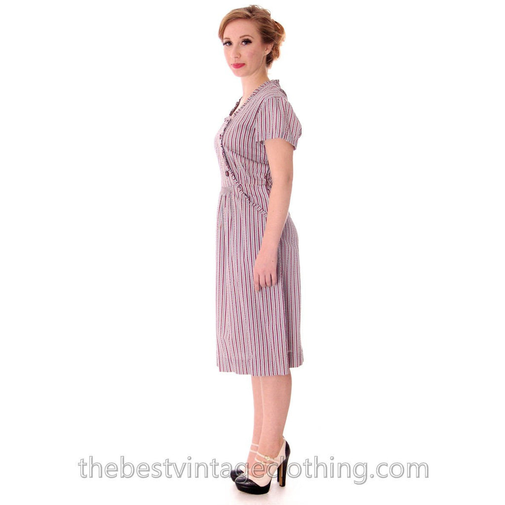 Early 1940s VTG House Dress Blue Red Striped Seersucker 37-25-38 Junior Center Guernsey Pie dress The Best Vintage Clothing