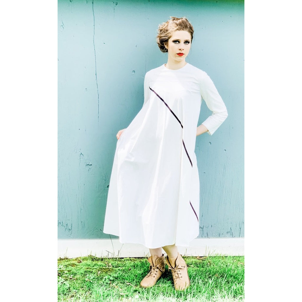 Vintage Vuokko Tent Dress White w/ Black Single Line Sz 38 S/M 1970s marimekko The Best Vintage Clothing