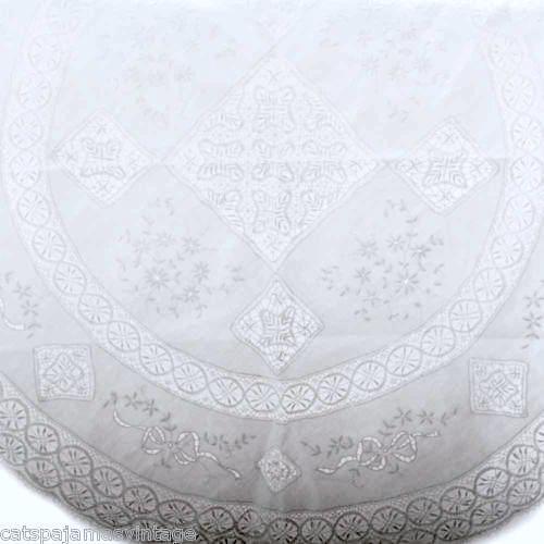 Antique Linen Round Tablecloth Handmade Cluny Bobbin Lace & Whitework Provenance 38" Cart2cart The Best Vintage Clothing