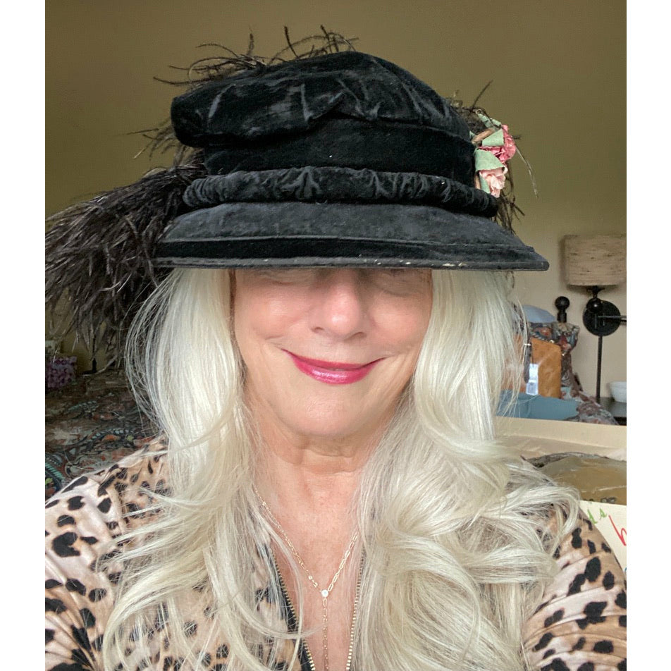ANTIQUE 1910 Black Velvet & Feather Lady HAT Sibley Lindsay & Curr, Paris S/M Hats The Best Vintage Clothing