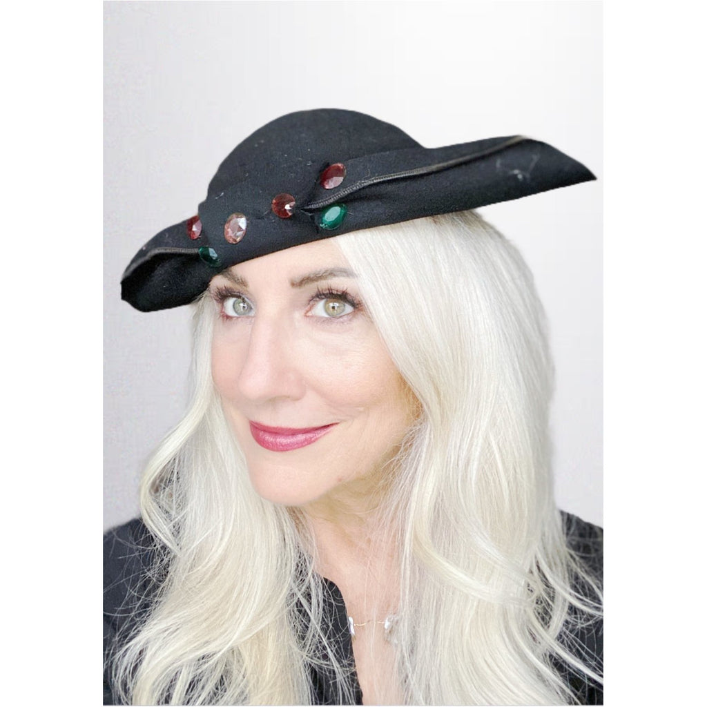 Vtg 1930s Lazarus Semi-Cloche Black Red Green Jewels Guernsey Pie The Best Vintage Clothing