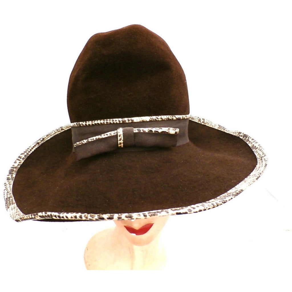 Vintage Ladies Mr. John Jr Faux Snakeskin Hat & Purse 1970S Brown - The Best Vintage Clothing
 - 1