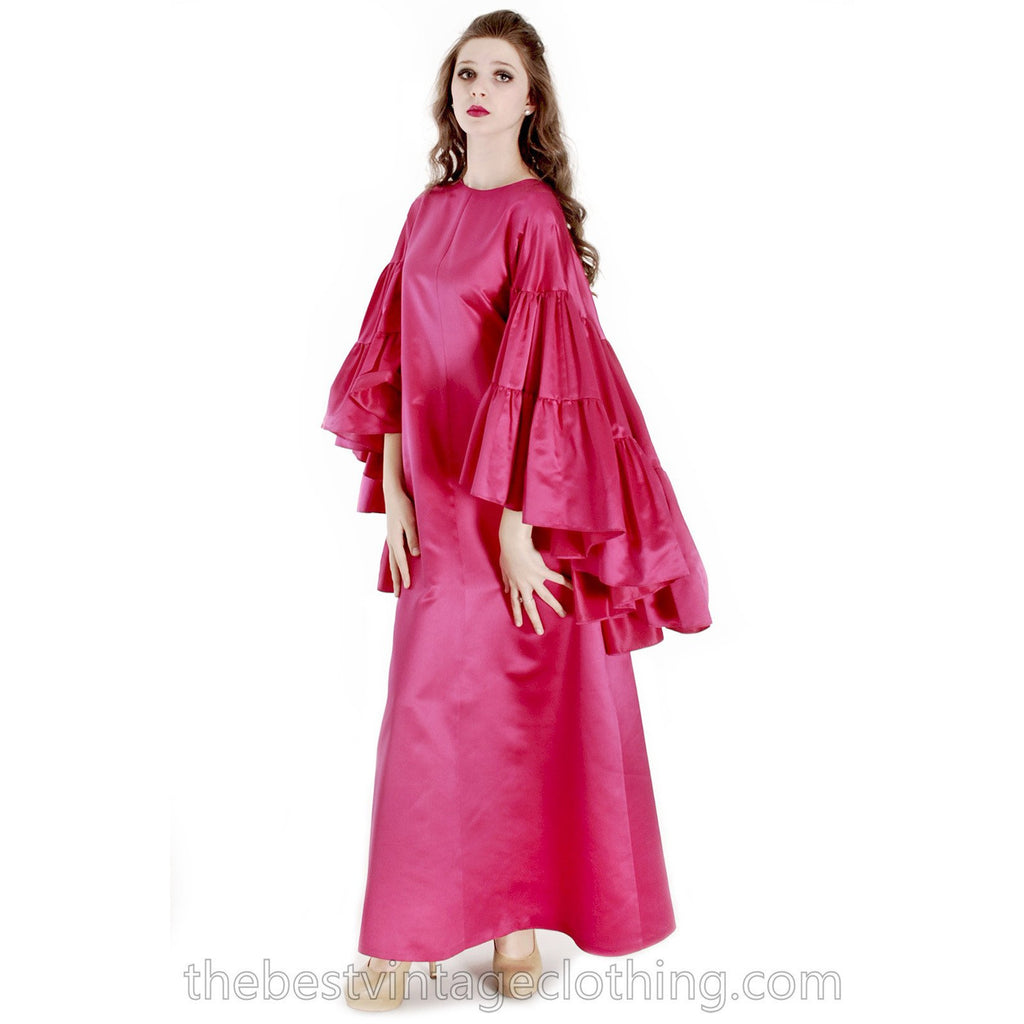 Stunning Vintage Vuokko Finish Designer Oscars Gown Tyrskyranta Fuchsia Pink Silk Creation Cape Sleeves Red Carpet S marimekko The Best Vintage Clothing