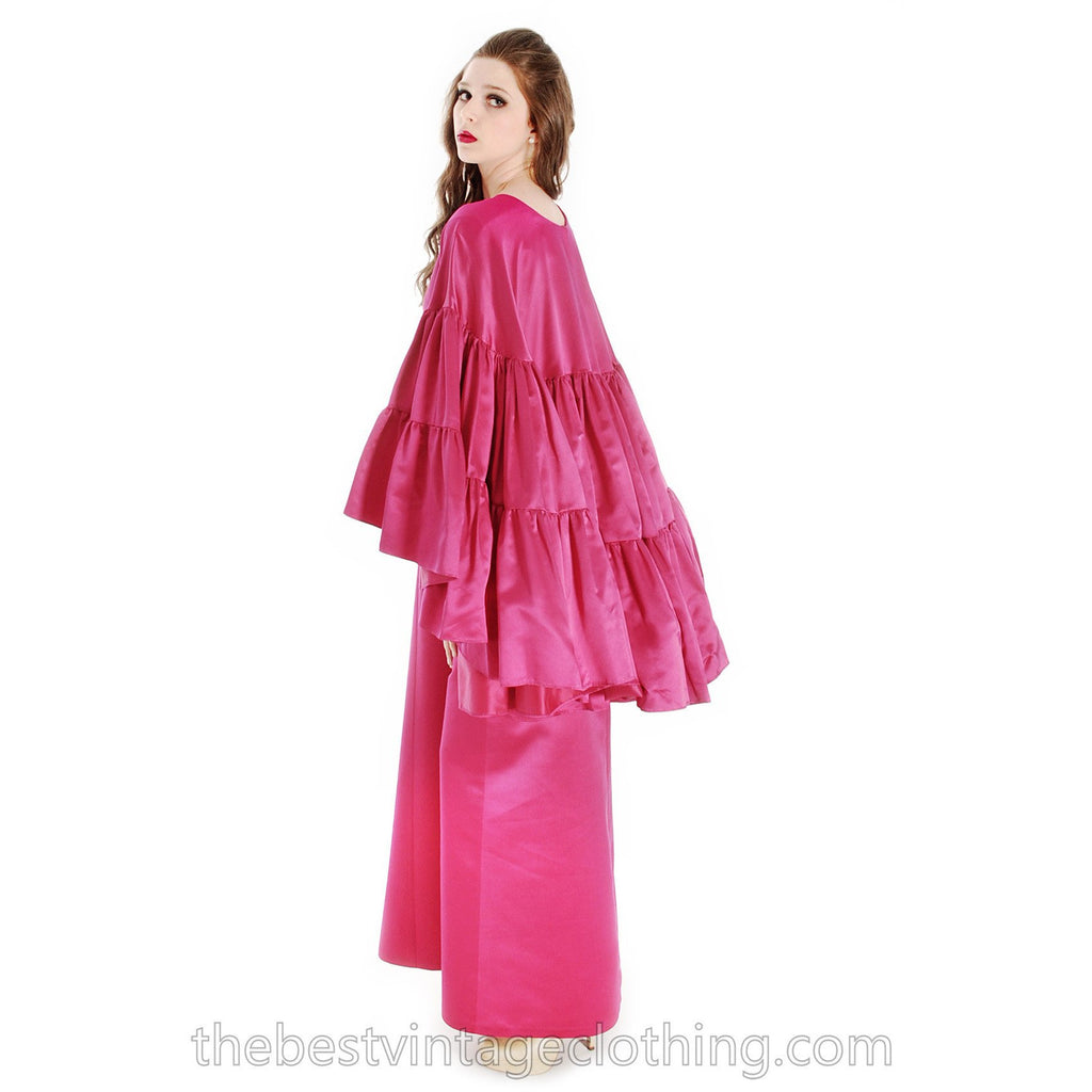 Stunning Vintage Vuokko Finish Designer Oscars Gown Tyrskyranta Fuchsia Pink Silk Creation Cape Sleeves Red Carpet S marimekko The Best Vintage Clothing