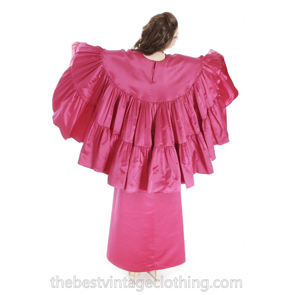 Stunning Vintage Vuokko Finish Designer Oscars Gown Tyrskyranta Fuchsia Pink Silk Creation Cape Sleeves Red Carpet S marimekko The Best Vintage Clothing