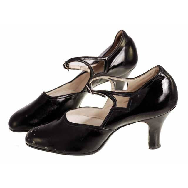 Vintage Black Mary Janes Style Heels Patent Leather Shoes 1920 NIB