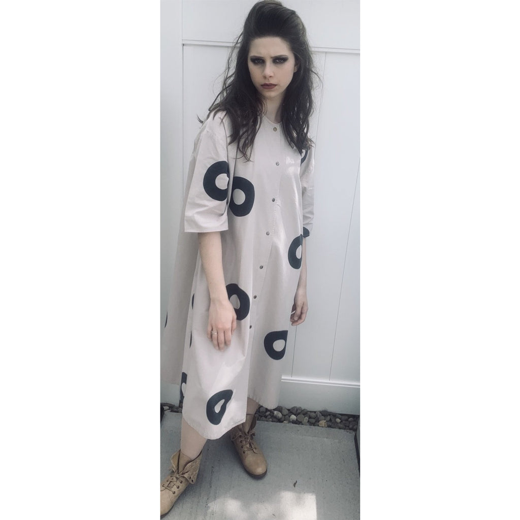 Vintage Mod 1970s Iconic Vuokko Beige / Gray Circles Geometric Print Coat Dress Sz S marimekko The Best Vintage Clothing
