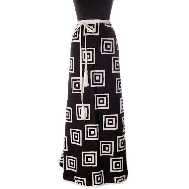 Vintage Geometric Print Black & White Maxi Wrap Skirt D'Accord 30" Waist 1970s Women's,New Arrivals The Best Vintage Clothing