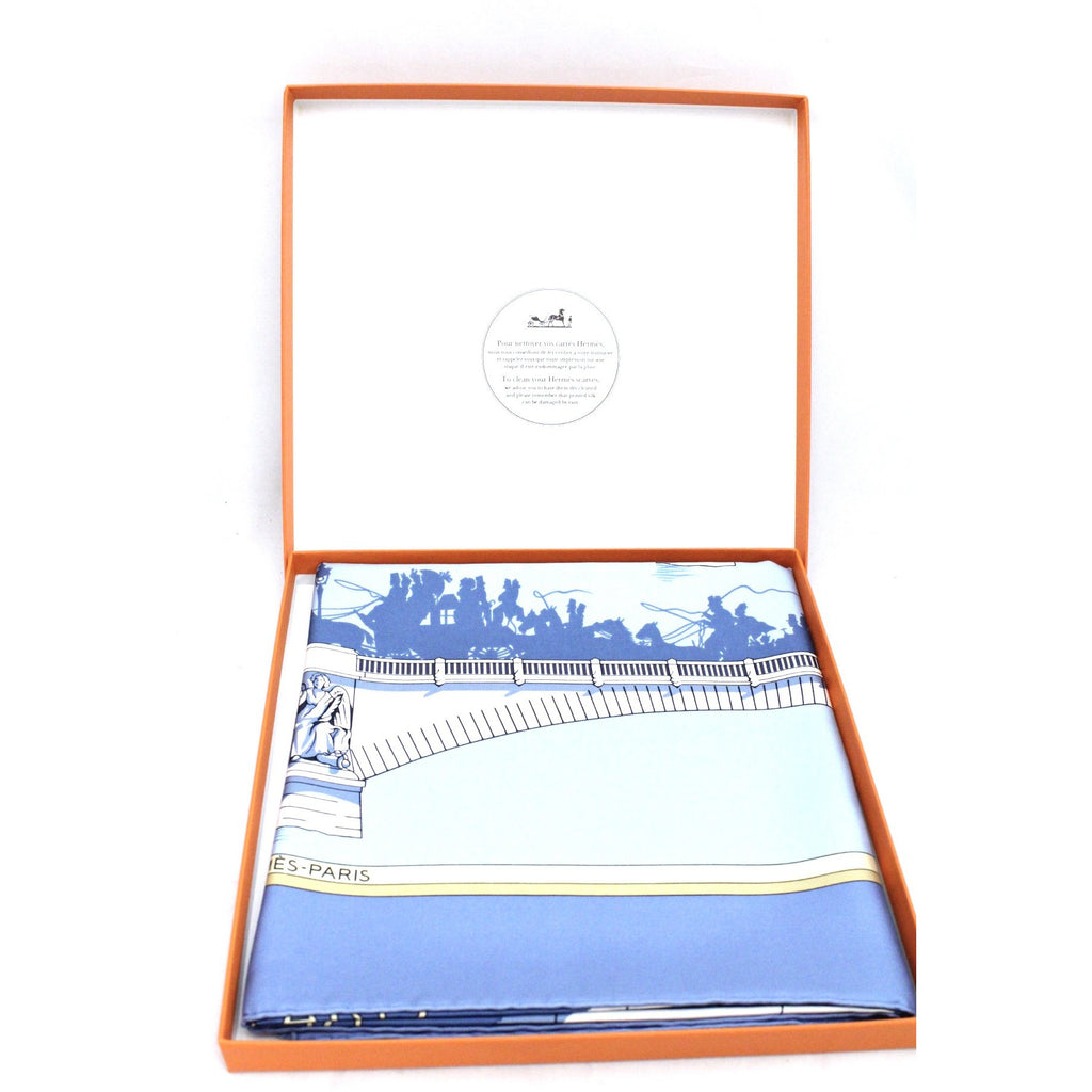 New in box Vintage Hermès Scarf Plaisirs Du Froid winter The Best Vintage Clothing