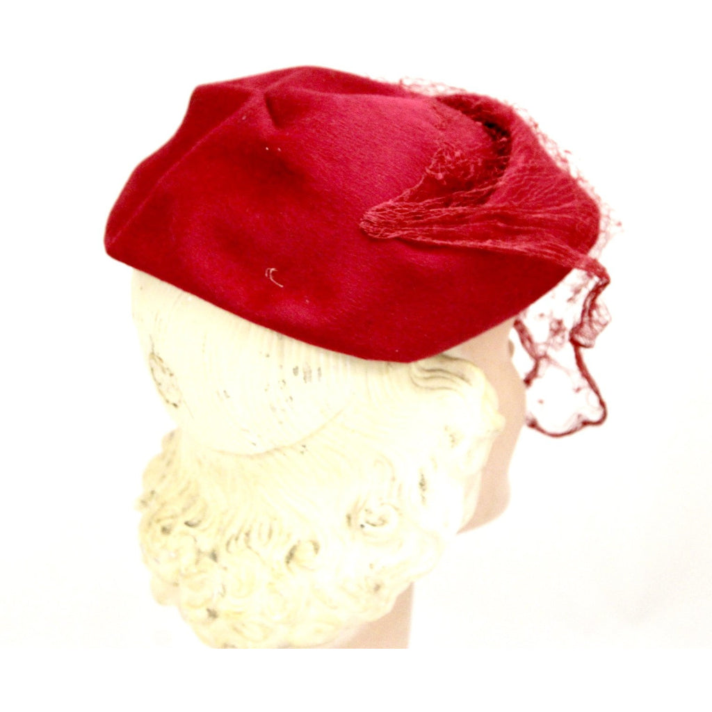 Vintage Womens Red Dark Pink Veiled Hat 1940s WW2 Razooks Plaza Hotel Guernsey Pie The Best Vintage Clothing