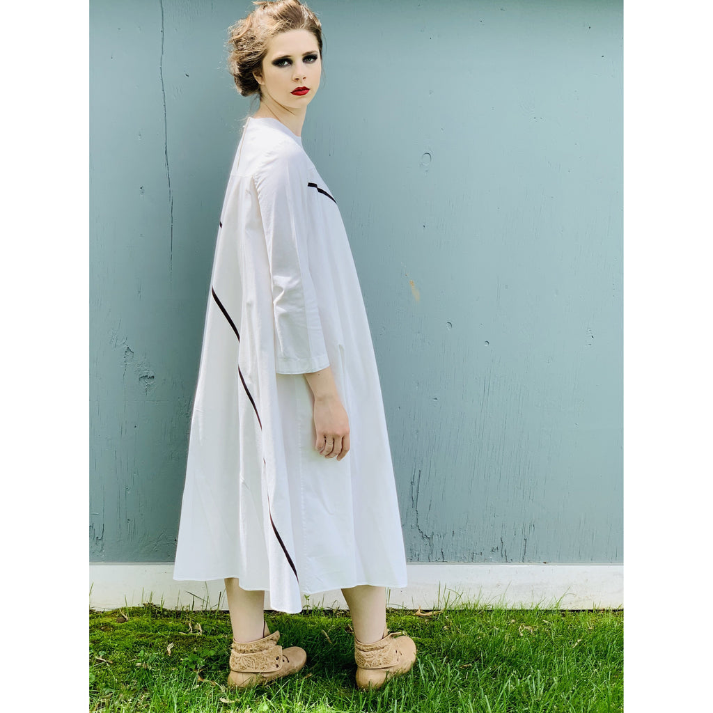 Vintage Vuokko Tent Dress White w/ Black Single Line Sz 38 S/M 1970s marimekko The Best Vintage Clothing